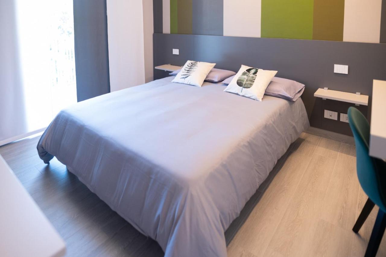 Grey House Guest House Luxury Латина Экстерьер фото