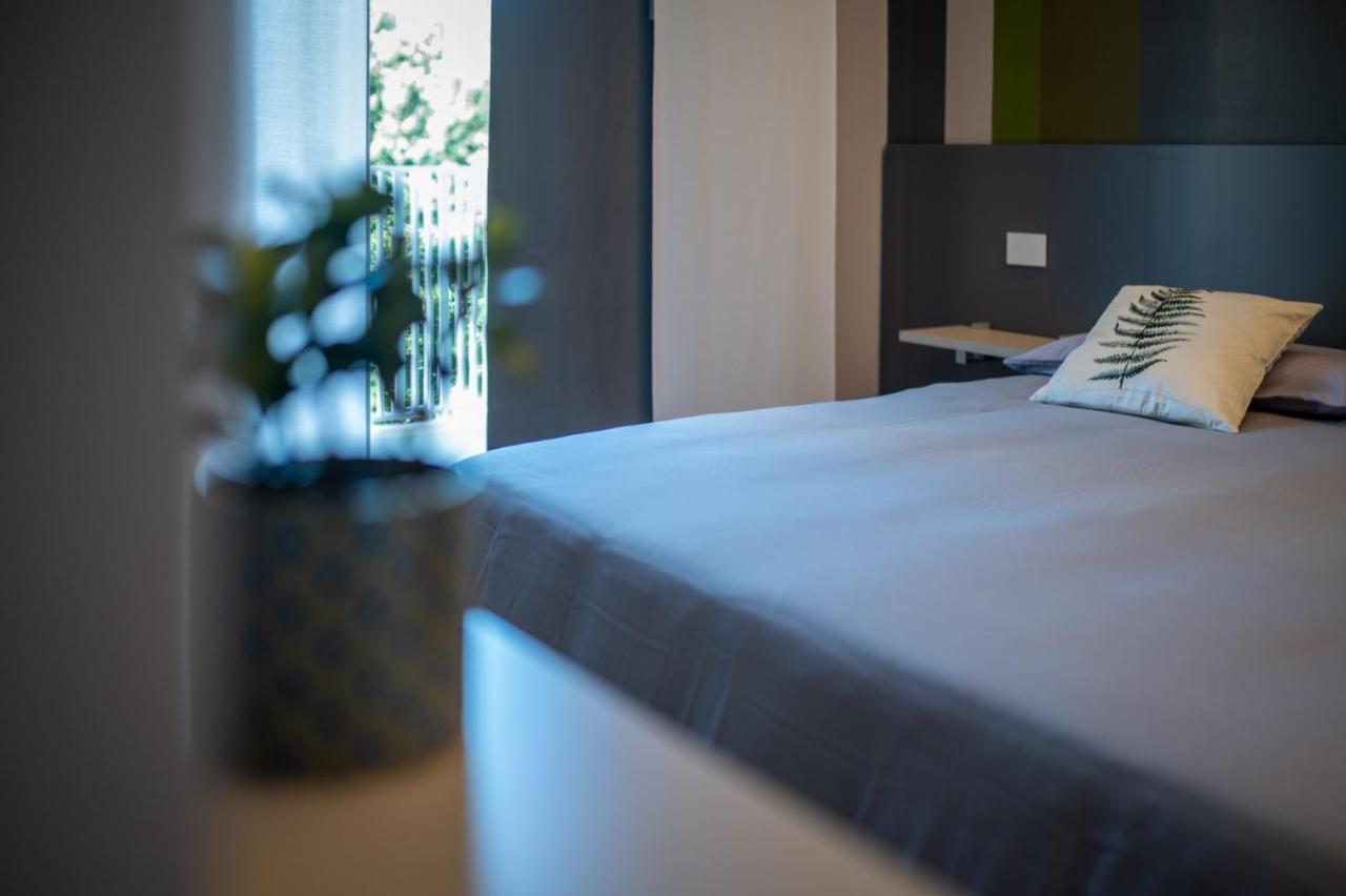 Grey House Guest House Luxury Латина Экстерьер фото