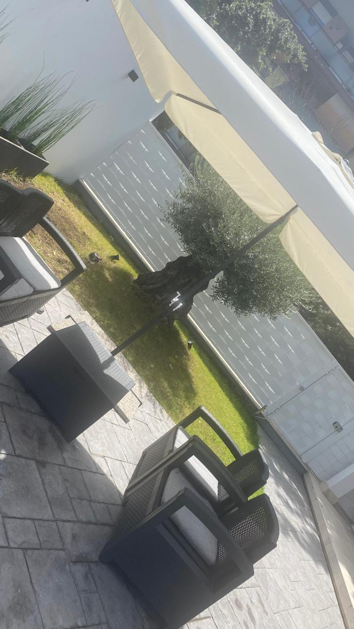 Grey House Guest House Luxury Латина Экстерьер фото